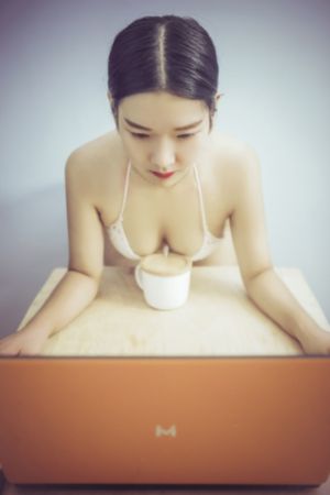 想咬一口的嘴唇电视剧免费观看_4K在线播放观看